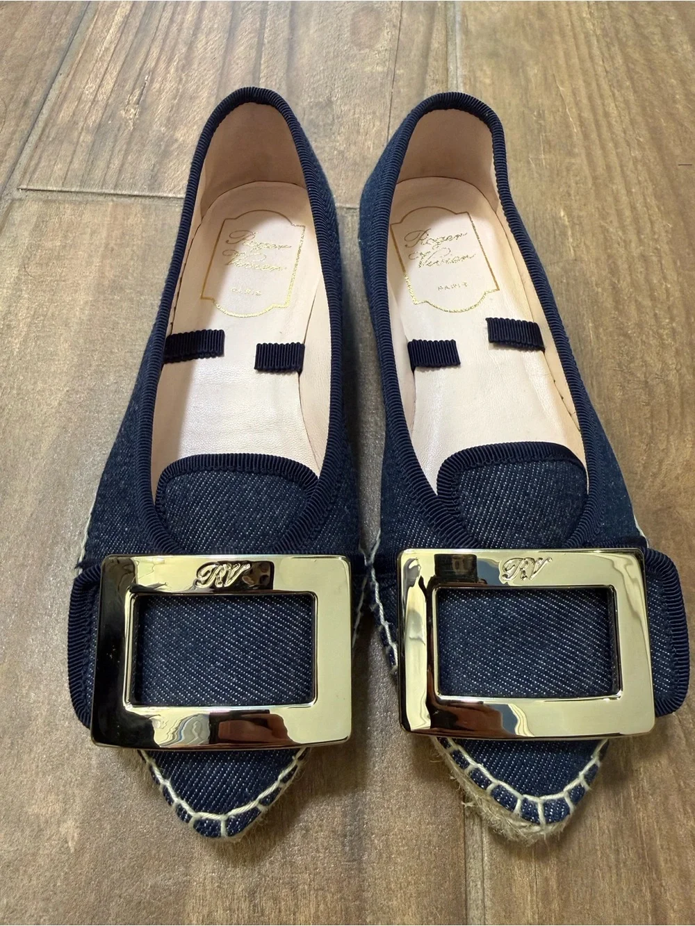 Roger Vivier Denim Espadrille Flat Dark Blue Gold Buckle 34 4 Flatform Shoes